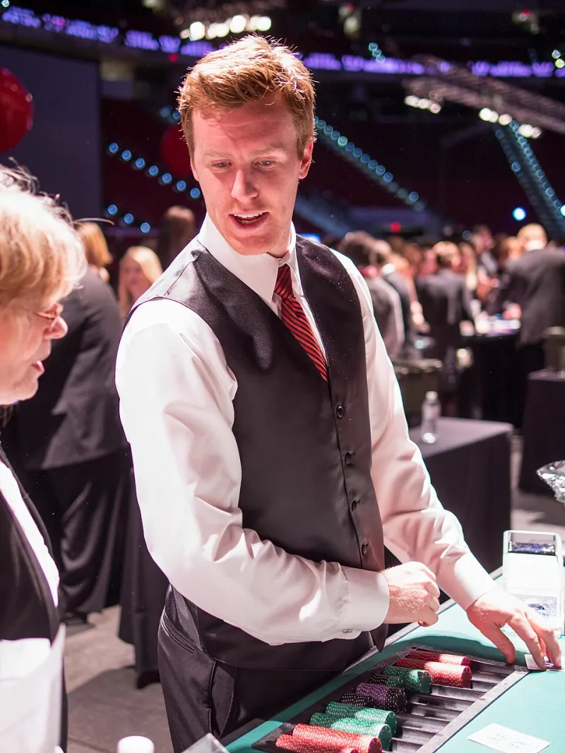 The 3am Regulars: Meeting the Live Dealers Who Keep Britain's Night Owls Company
